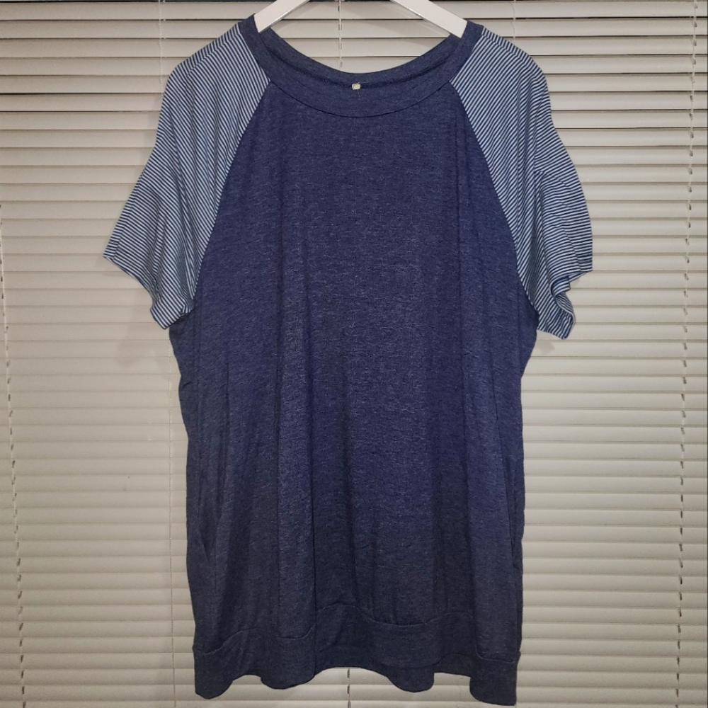 Amazon - 20W - Blue Stripey Top